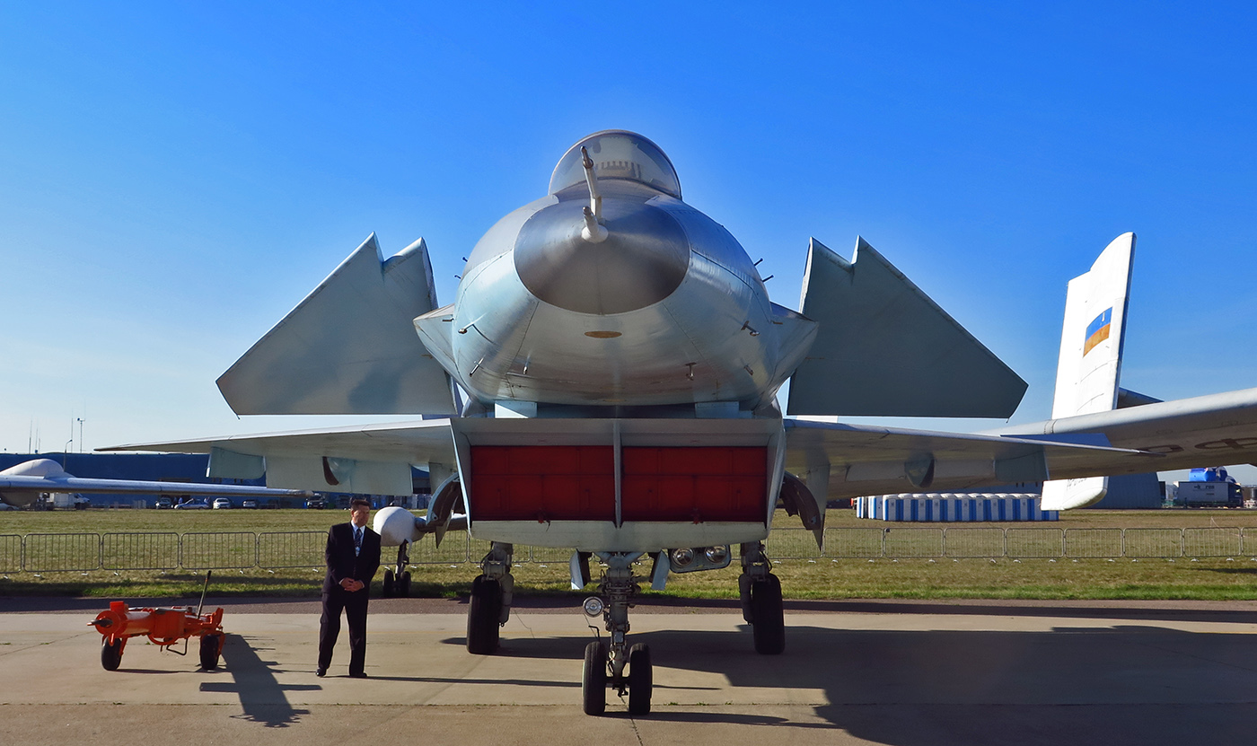 144 синий