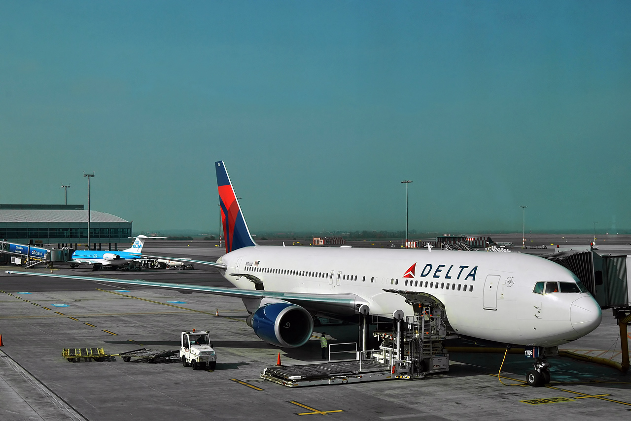 N176DZ