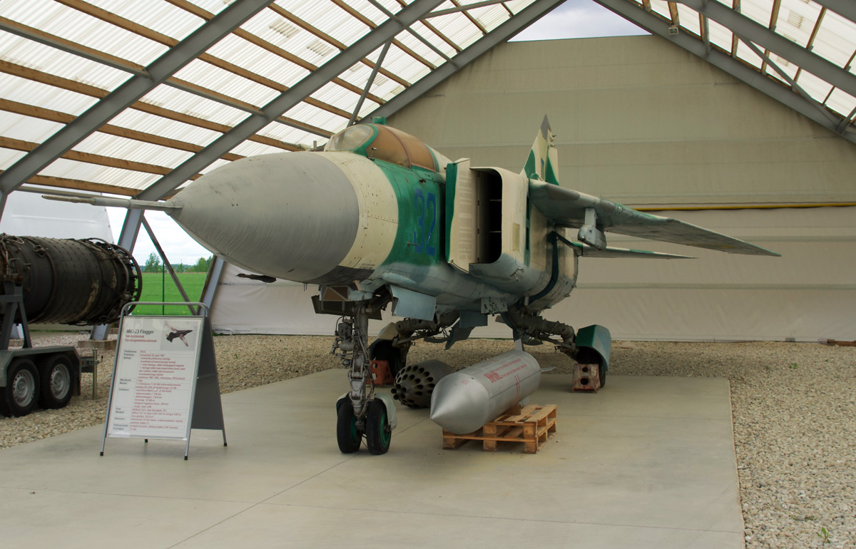 32 Синий