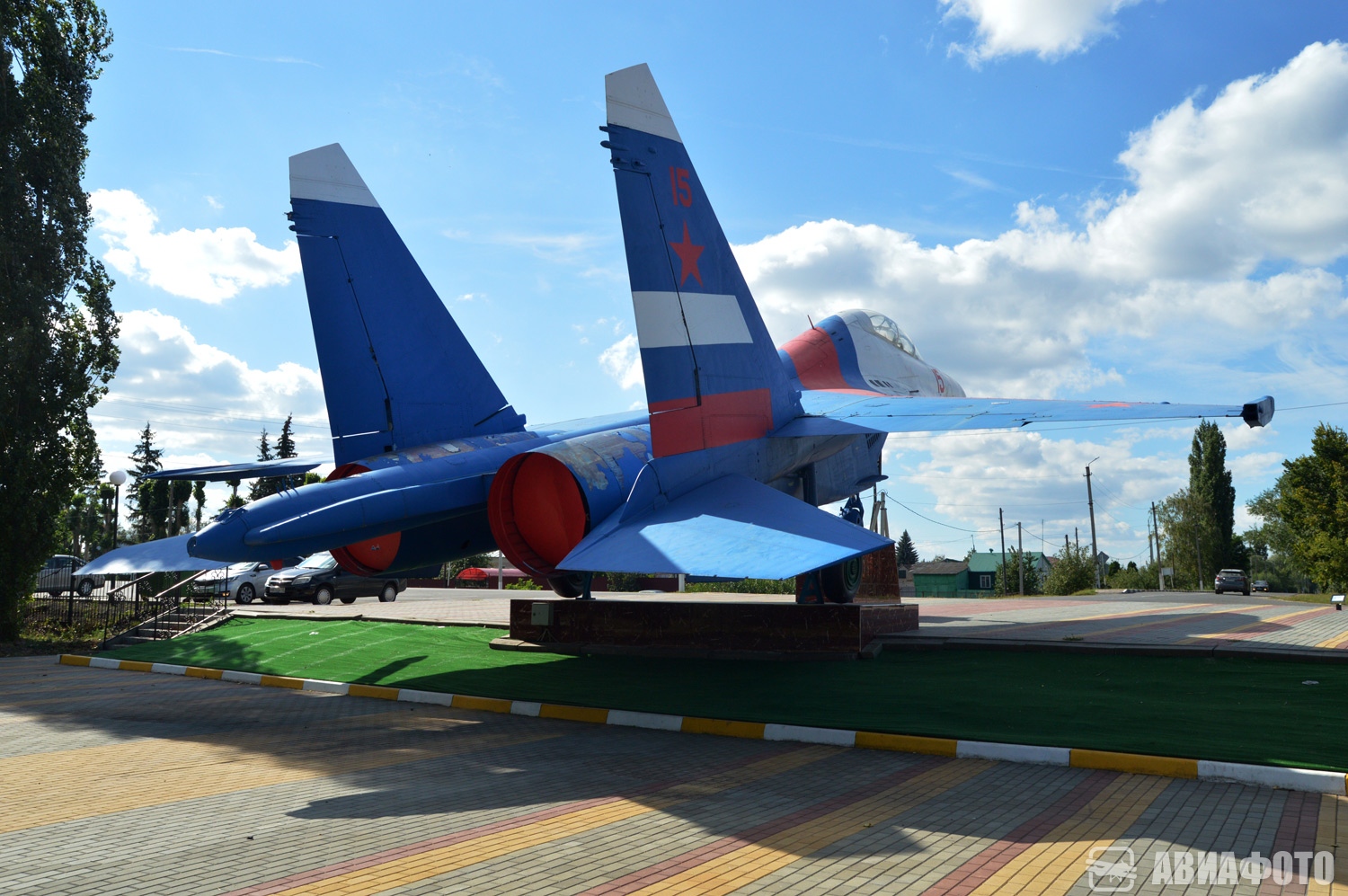 15 Красный