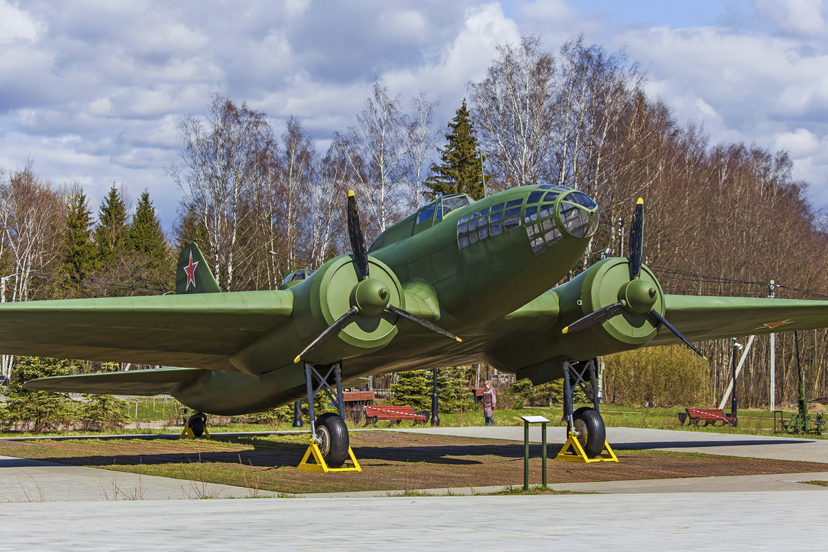 Ил-4. Авиационные памятники