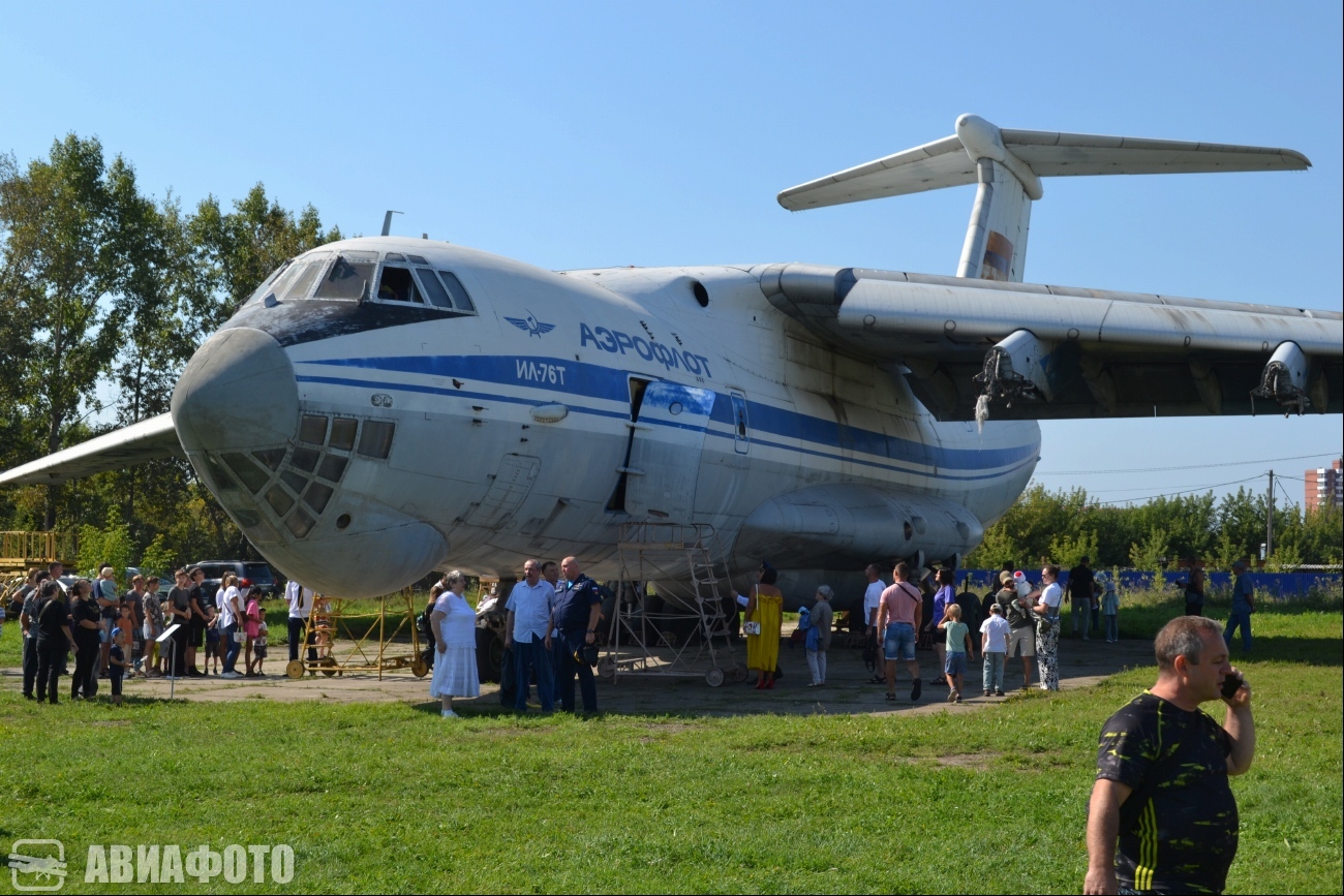 RA-76526