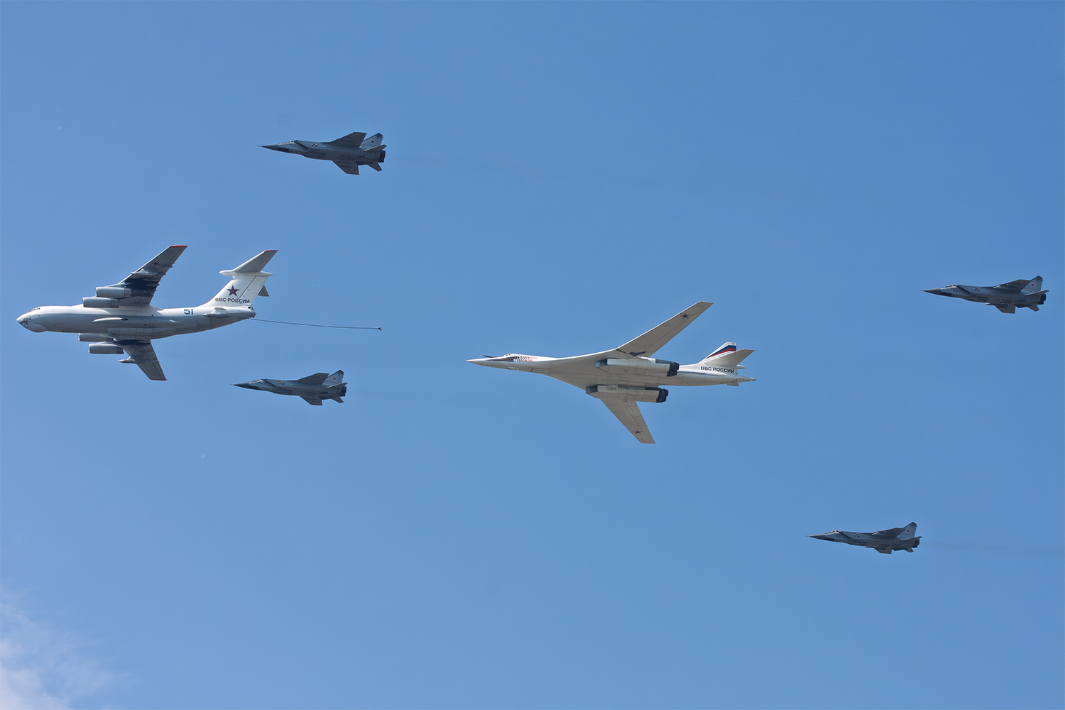 51, RF-94107. Парады и шоу