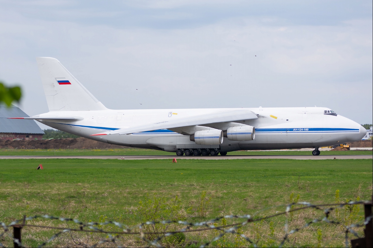 RA-82040