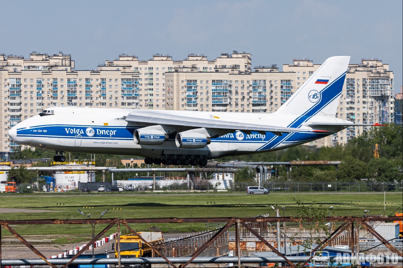 RA-82044