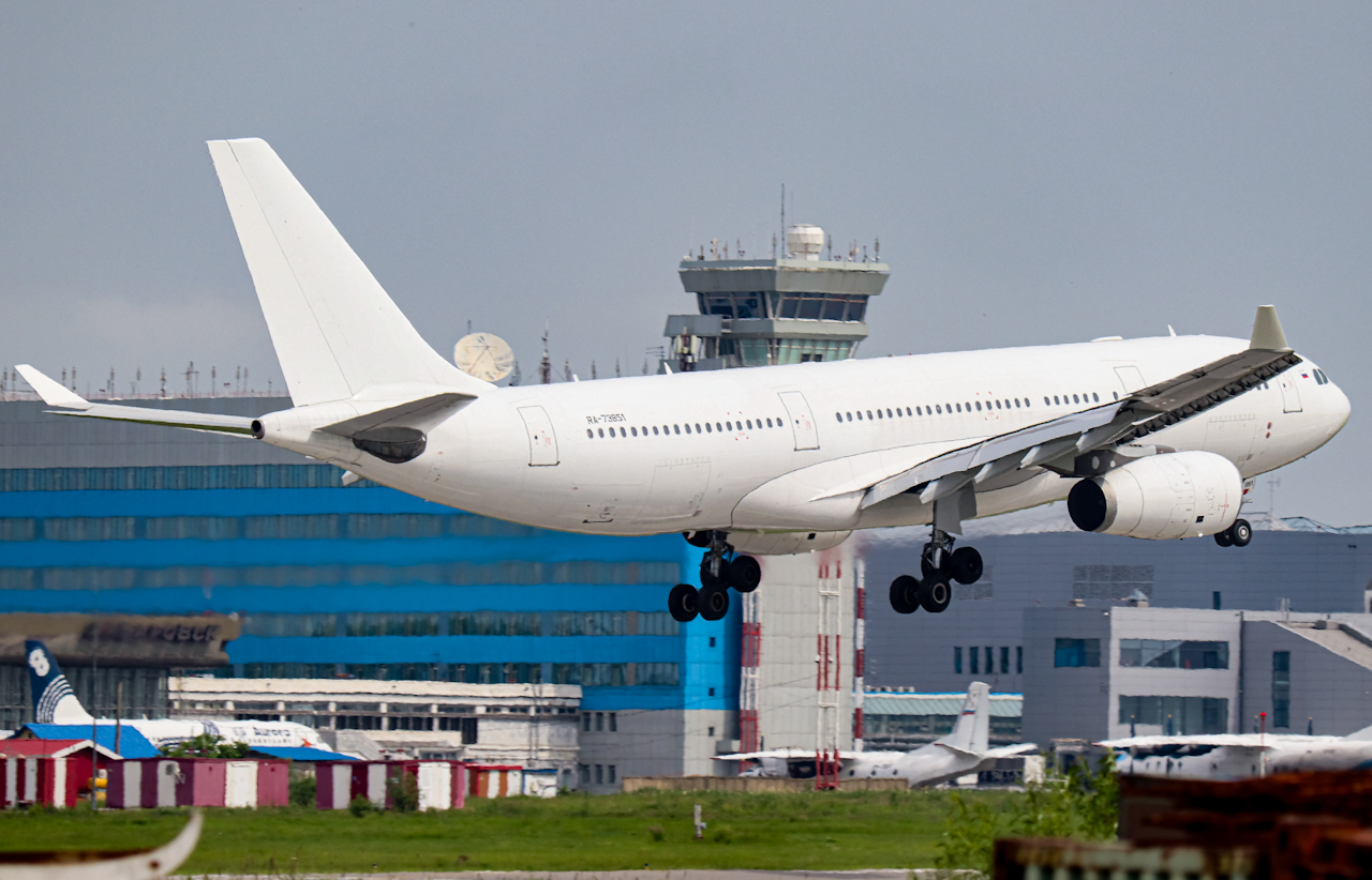 RA-73851