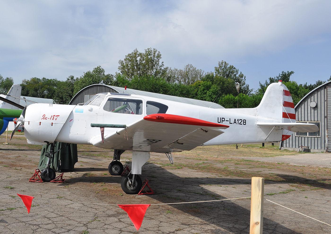 UP-LA128