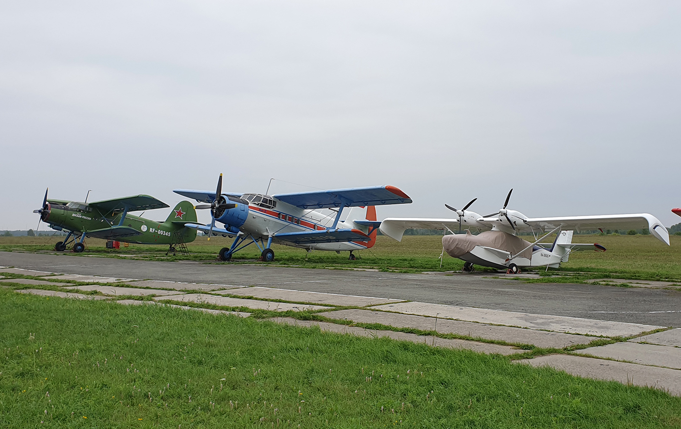 RA-82819, RA-3002G