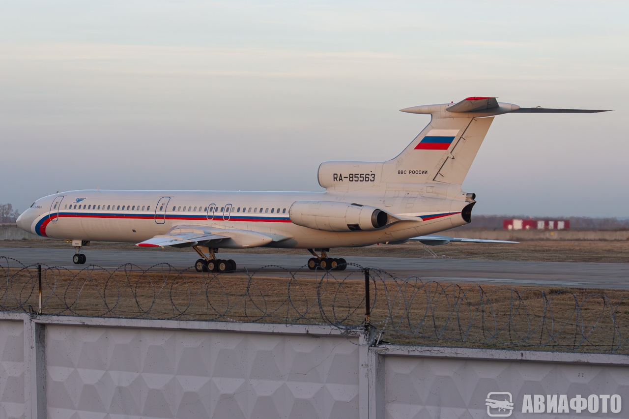 RA-85563