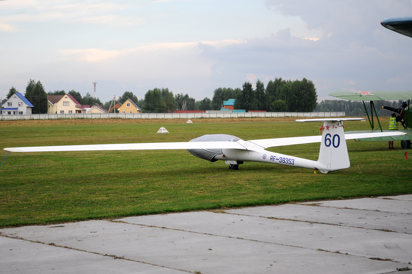 RF-38353