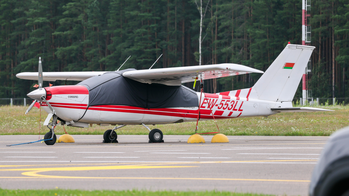 EW-553LL