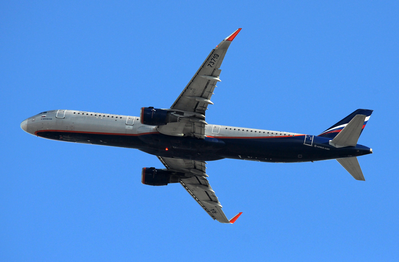 RA-73719