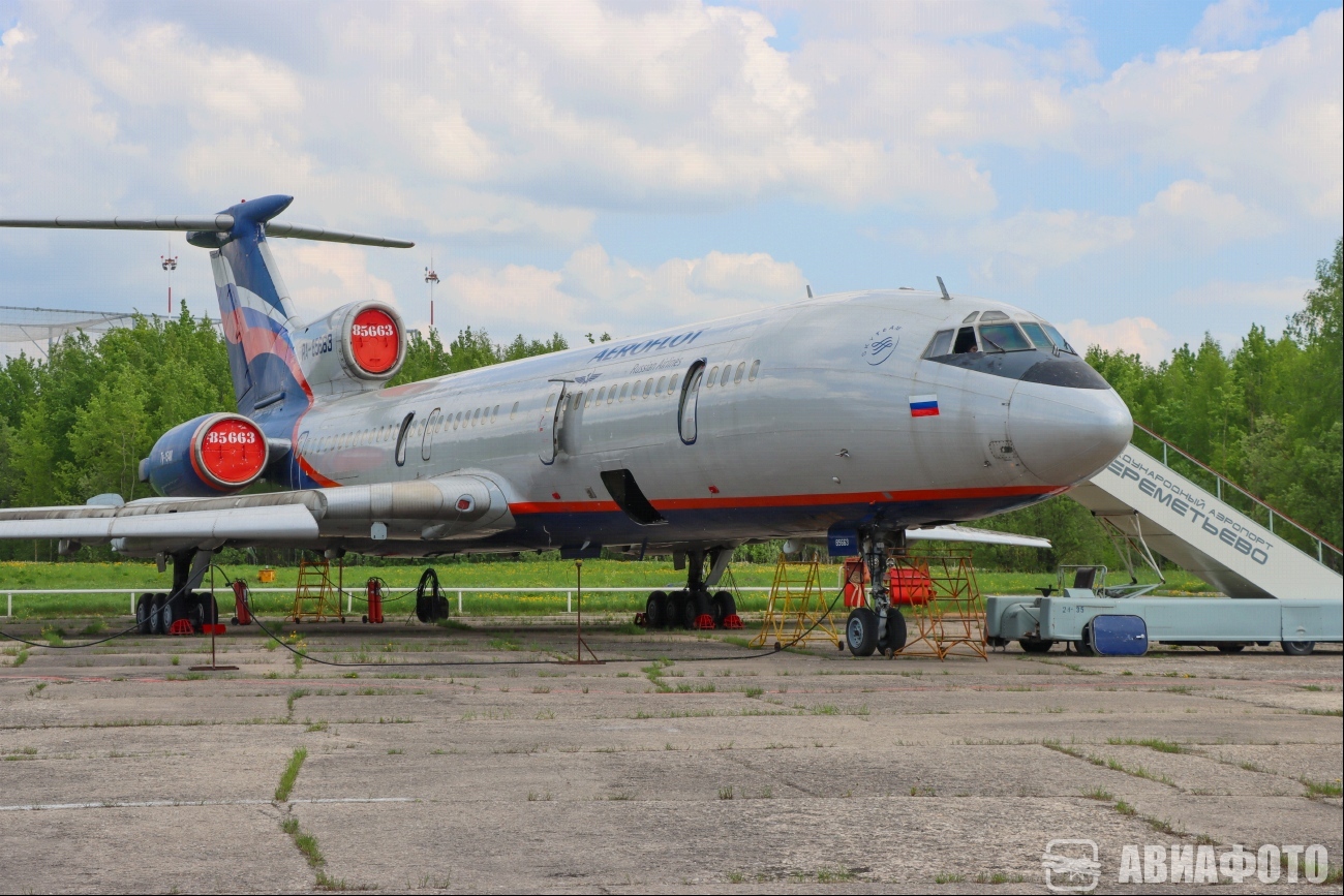 RA-85663