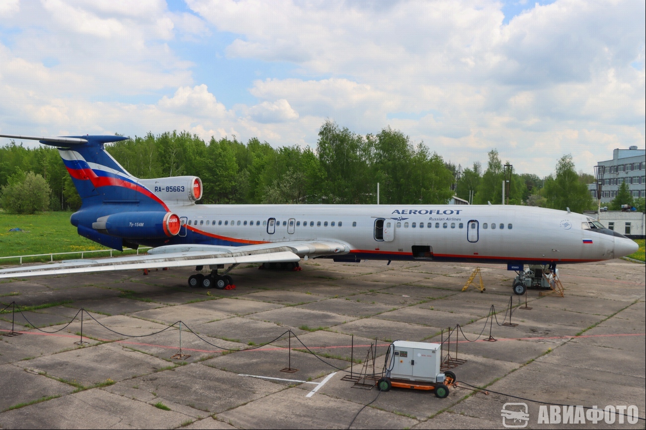 RA-85663