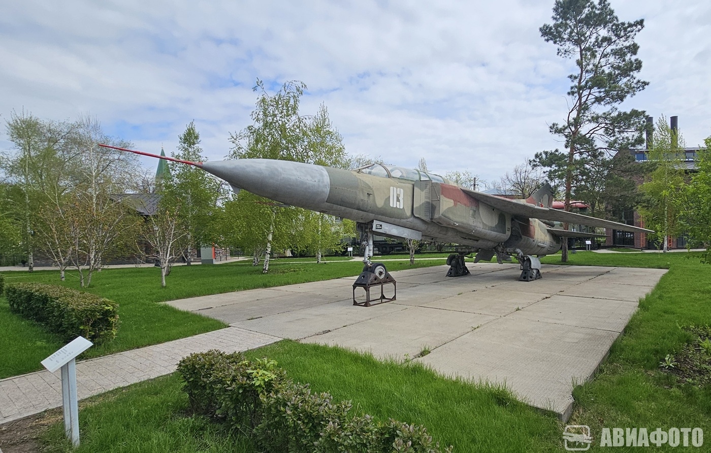 03. Авиационные памятники