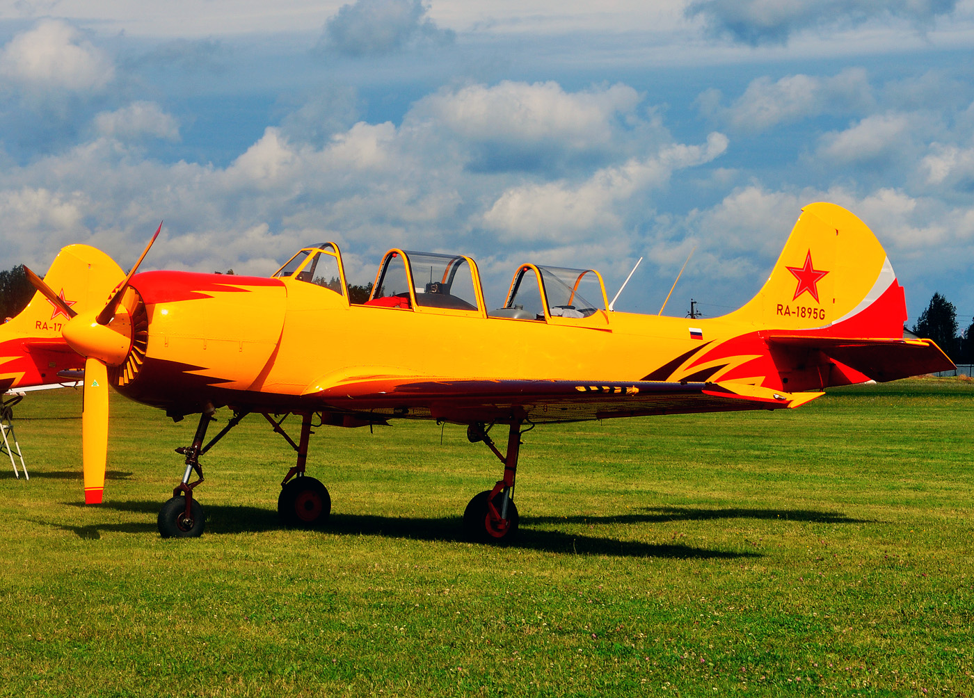 RA-1895G