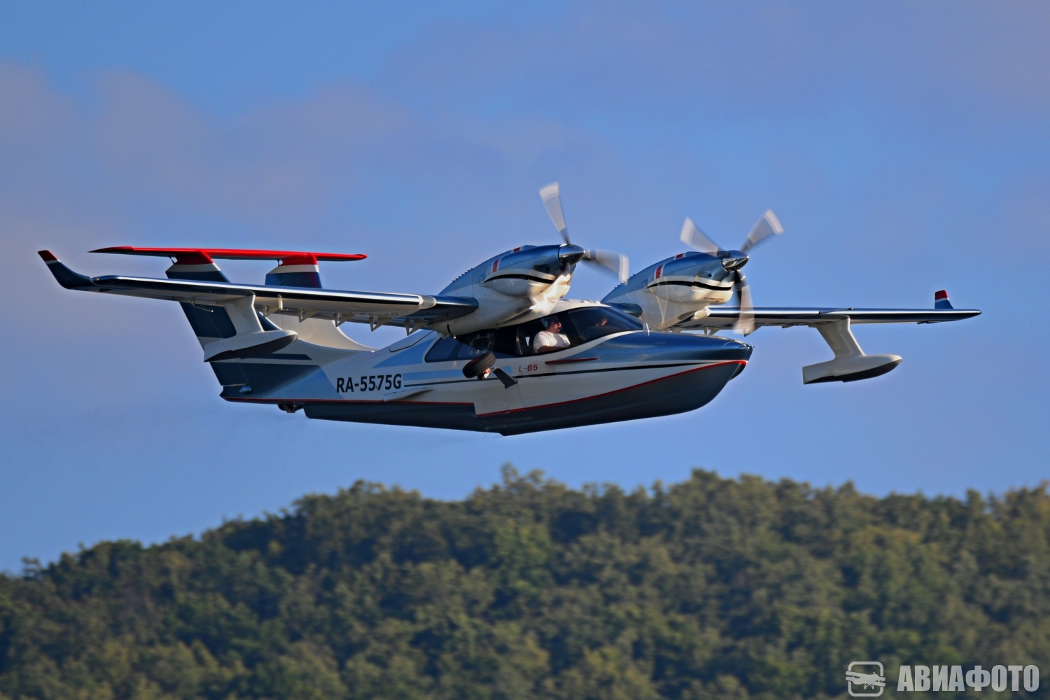 RA-5575G