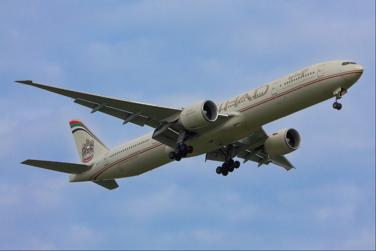 A6-ETJ