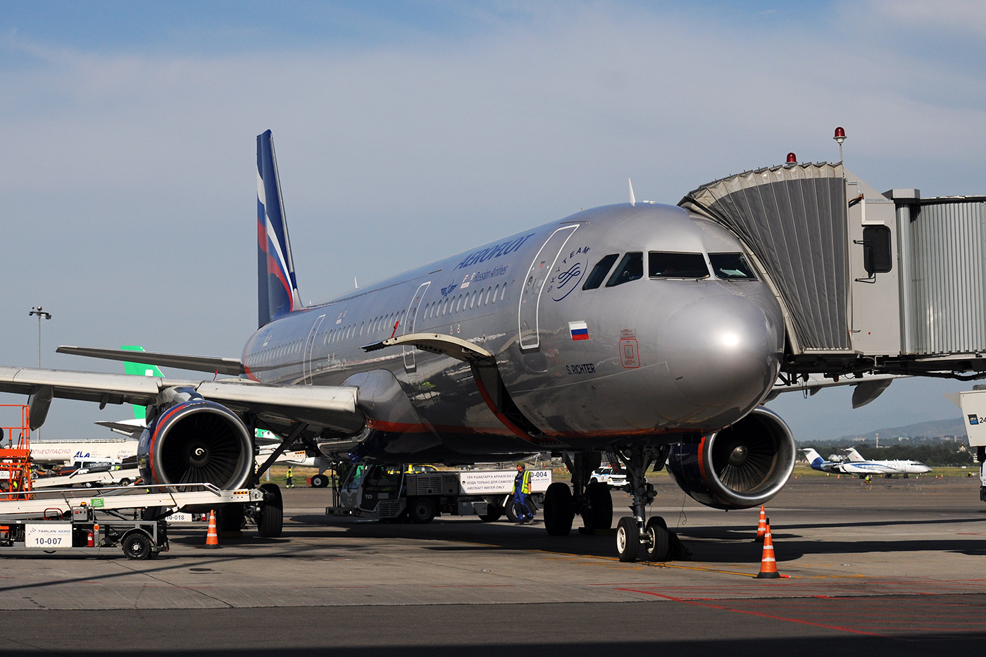 RA-73716