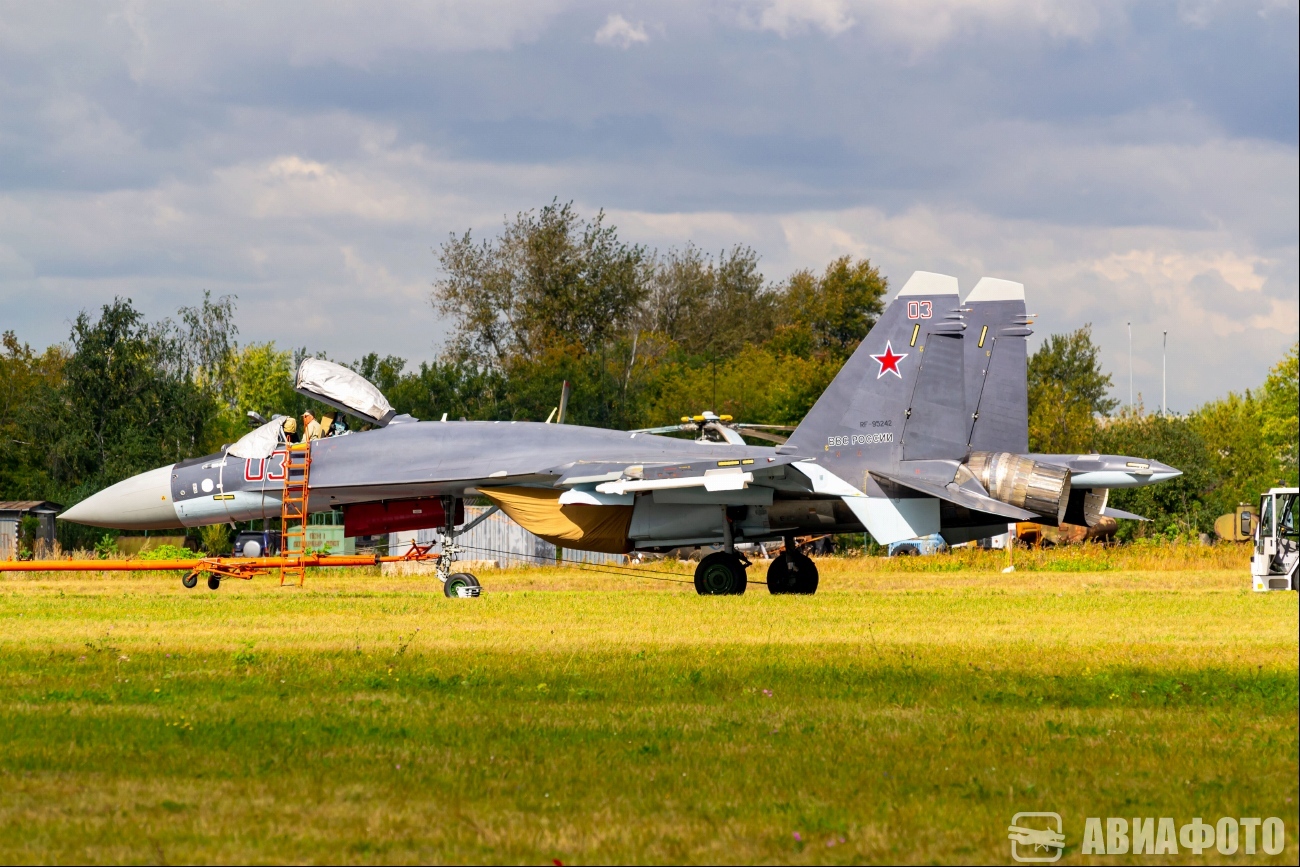 RF-95242. Авиационные выставки